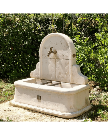 Fontaine de Jardin en Pierre Saint-Tropez