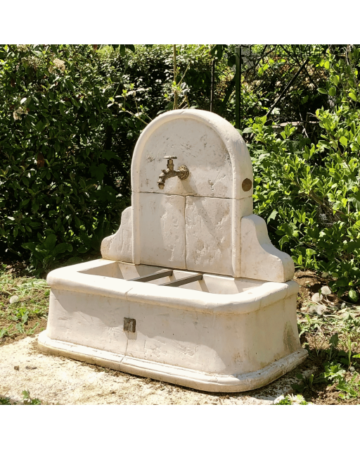 Fontaine de Jardin en Pierre Saint-Tropez